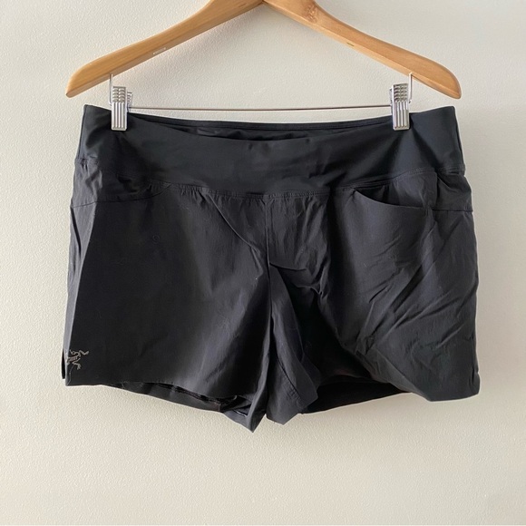Arc'teryx Pants - Arc’Teryx Kapta 3.5” Shorts Black Women’s Size Large